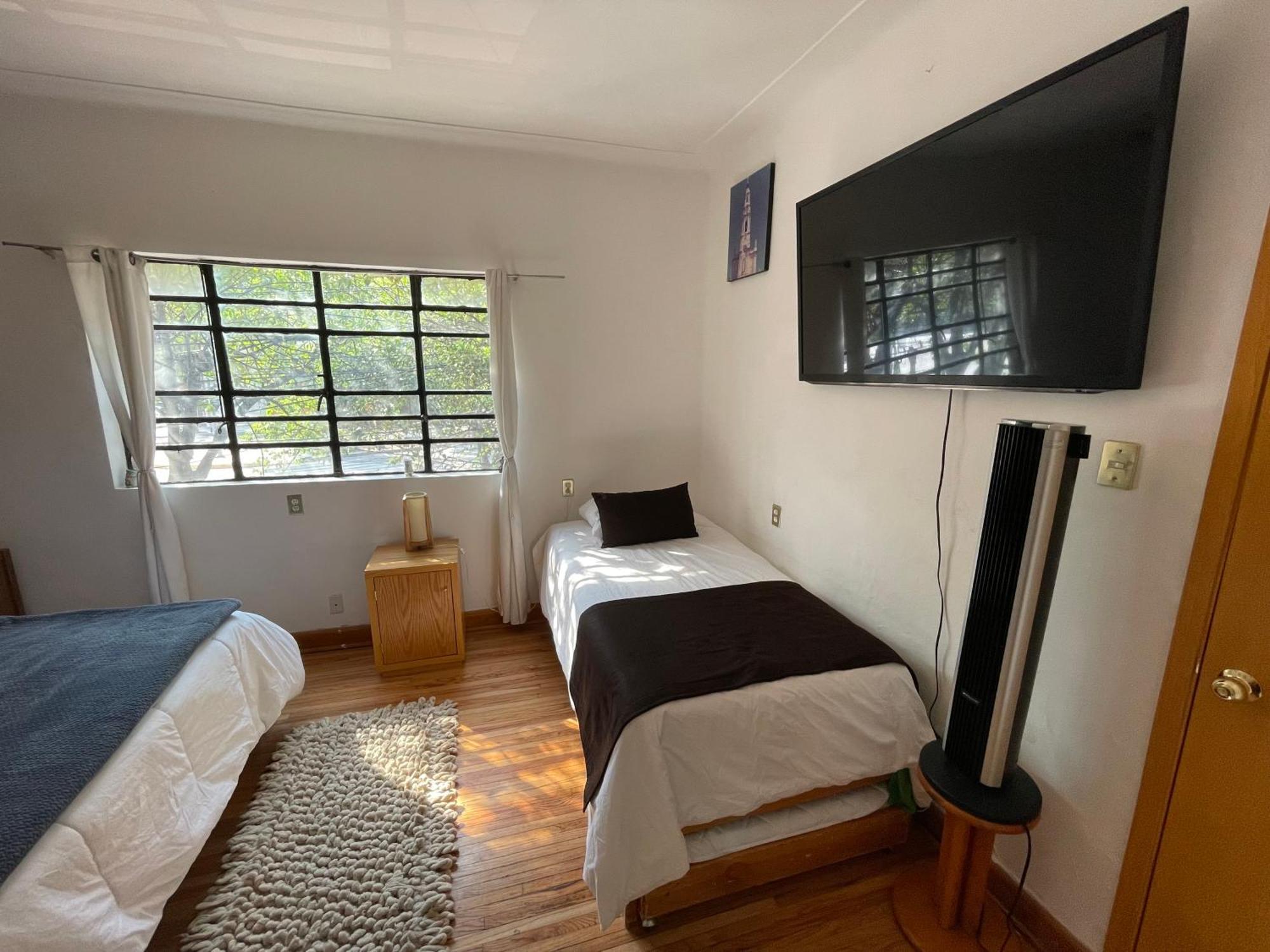 Hostal Roma Condesa เม็กซิโกซิตี้ ภายนอก รูปภาพ