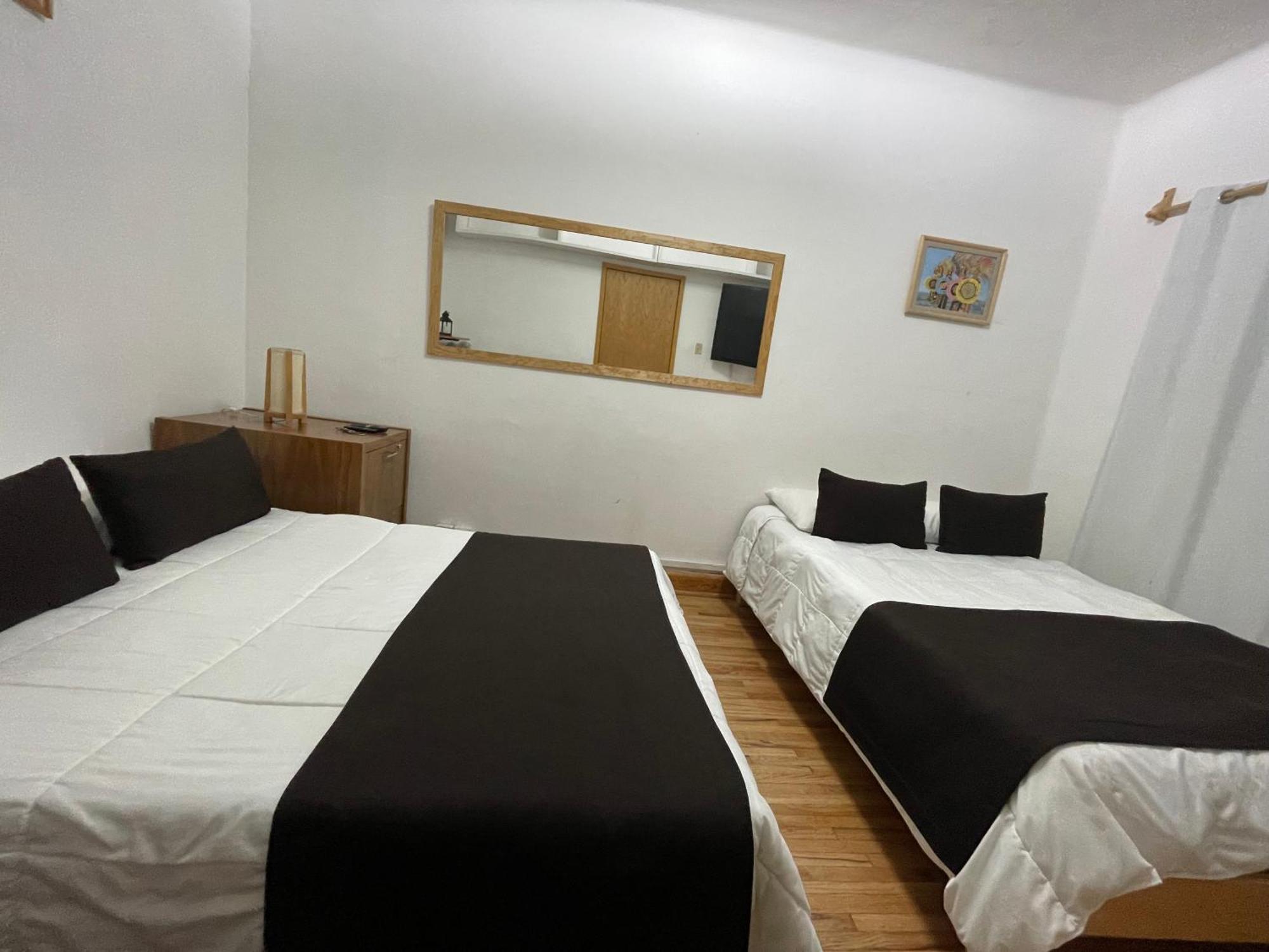 Hostal Roma Condesa เม็กซิโกซิตี้ ภายนอก รูปภาพ